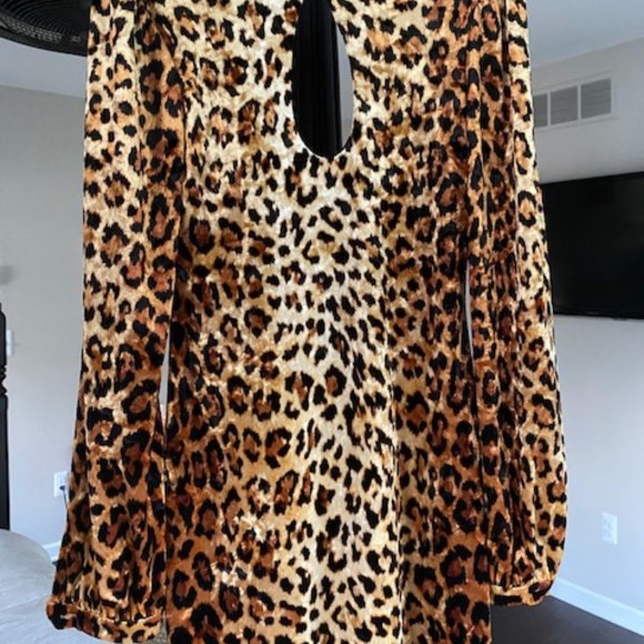 Leopard Velvet Keyhole Mini Dress - Picture 3 of 7